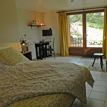 Maison Les Fraysses Bed & Breakfast *