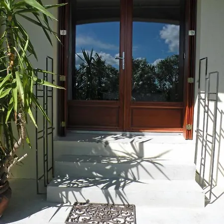 Nocleg ze śniadaniem Maison Les Fraysses 3*