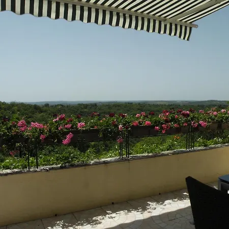 Nocleg ze śniadaniem Maison Les Fraysses 3*