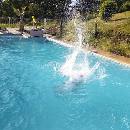 Couette-café Maison Les Fraysses 3*