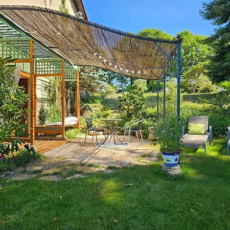 Couette-café Maison Les Fraysses 3*