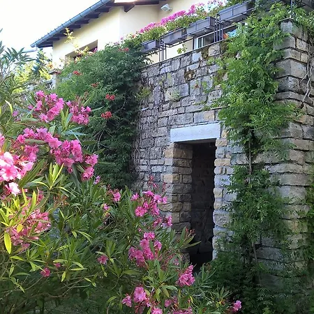 Couette-café Maison Les Fraysses 3*