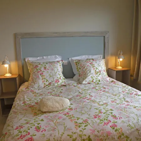 Couette-café Maison Les Fraysses 3*